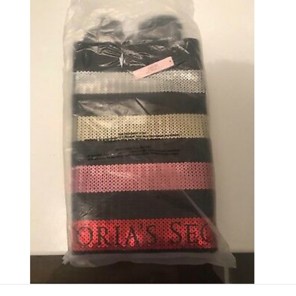 VIctoria’s Secret sequin Large Tote NEW - Picture 4 of 8